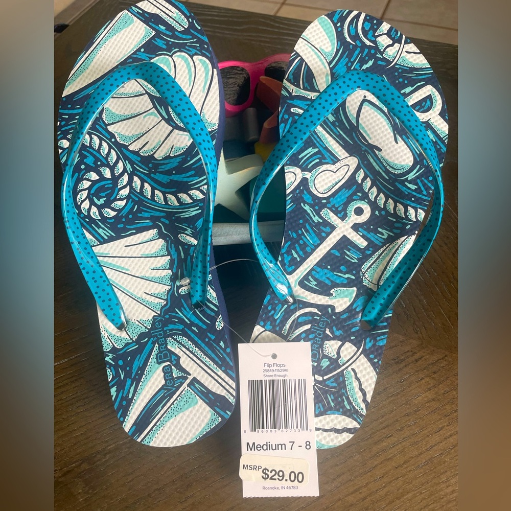 🏖️NWT Vera Bradley Flip Flops in Shore Enough size M (7-8)🏝️